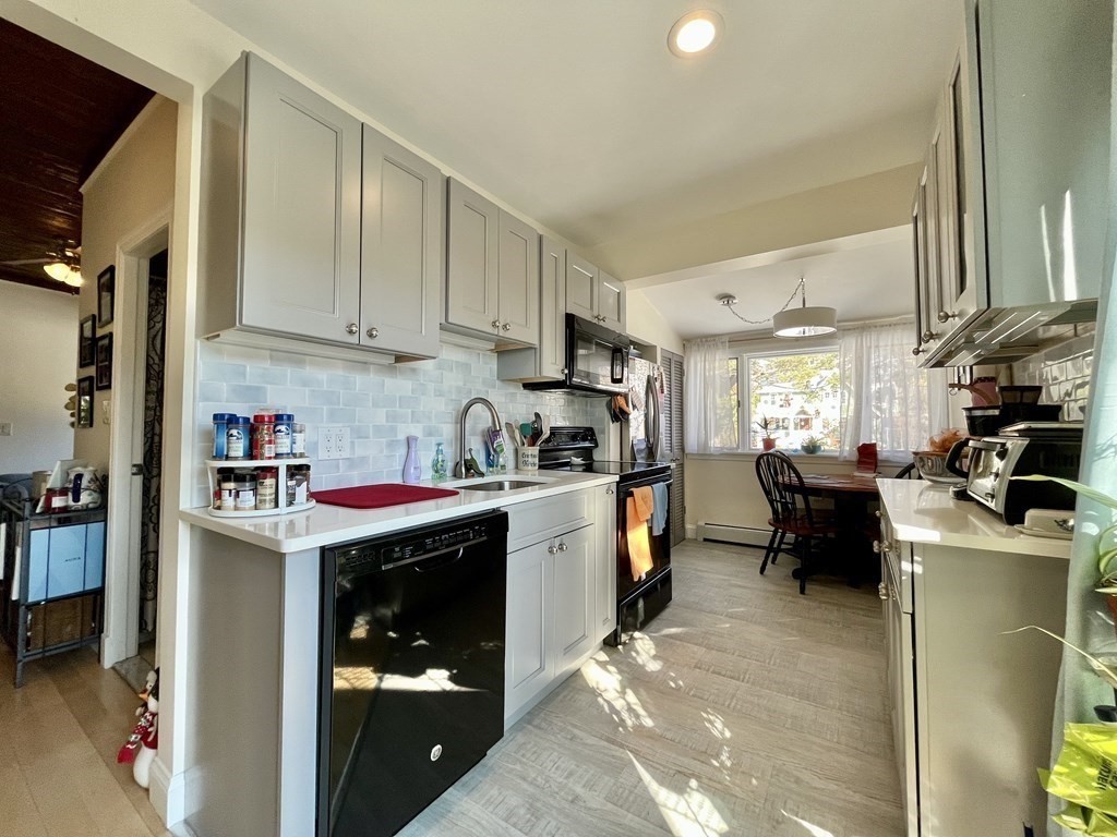 51 Warren St # 2