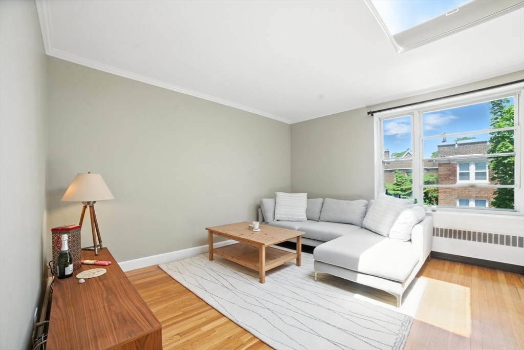 84 Strathmore Rd # 7