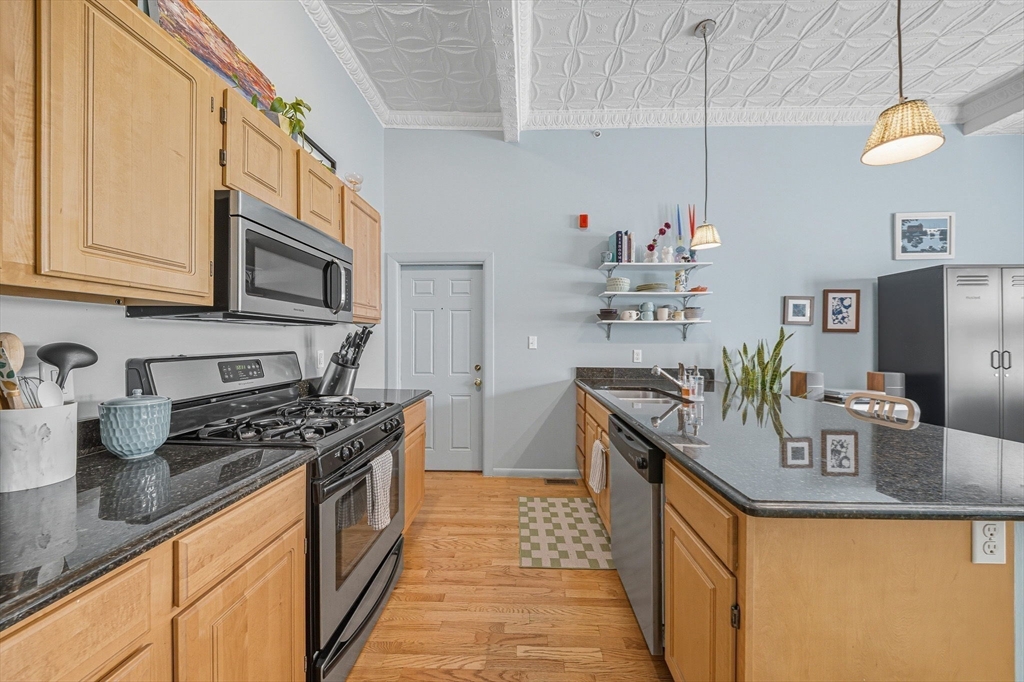 183-185 Rindge Ave # 1