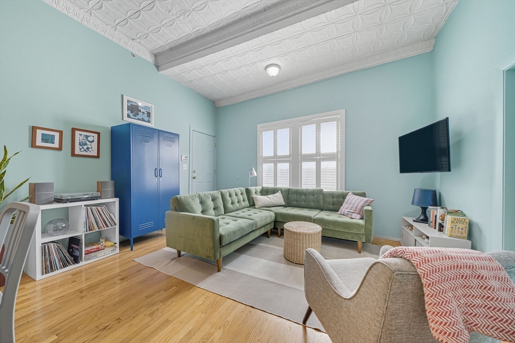 183-185 Rindge Ave # 1
