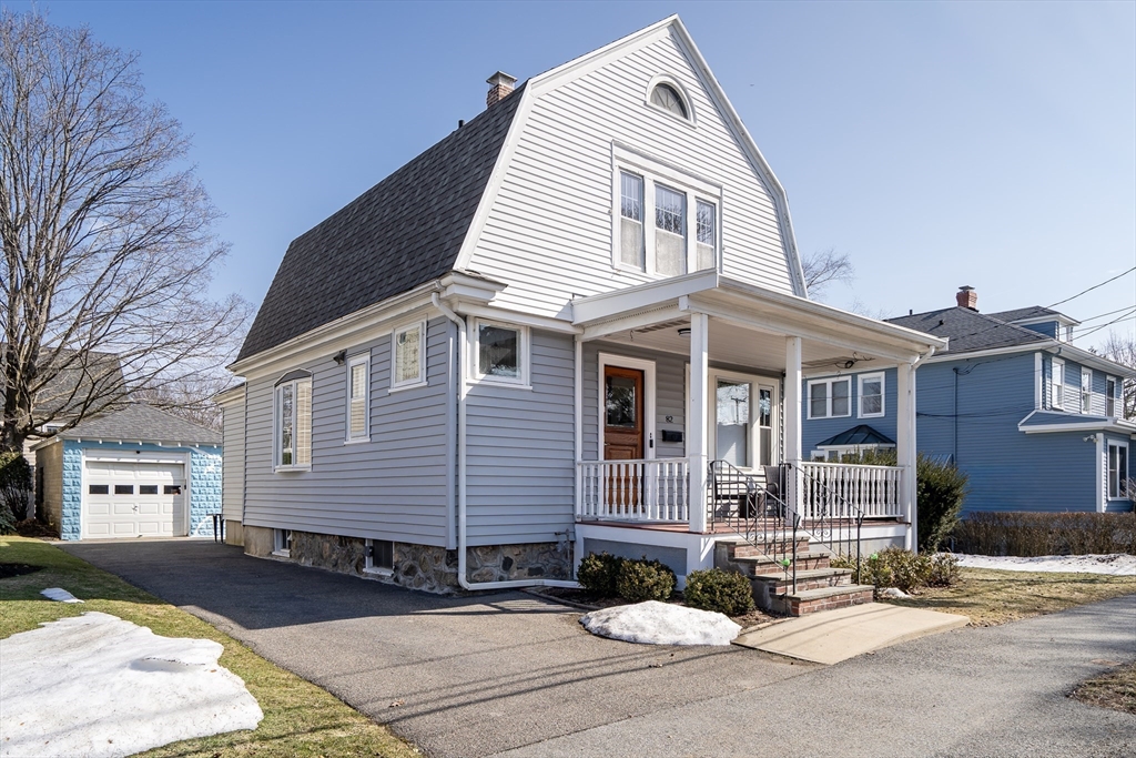 82 Oak Street