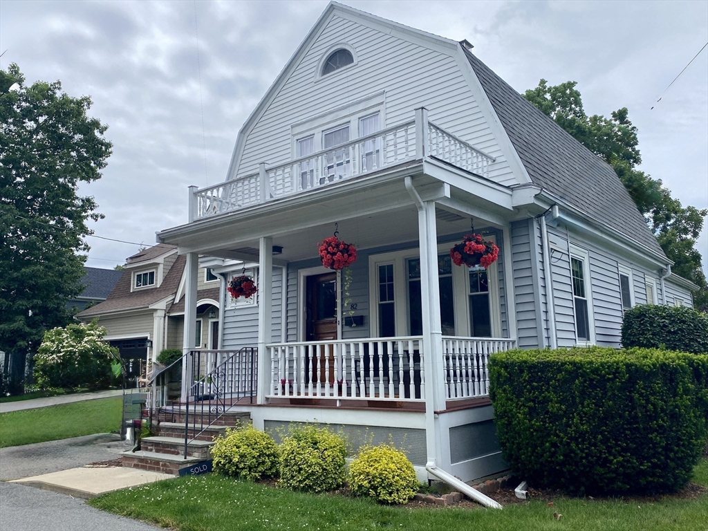 82 Oak Street
