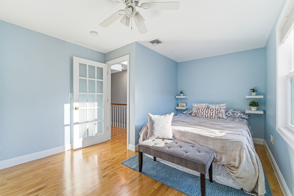3 Mullins Ct # 3