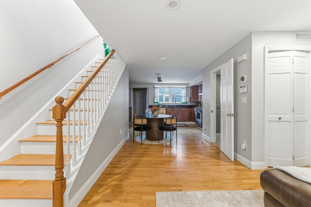 3 Mullins Ct # 3