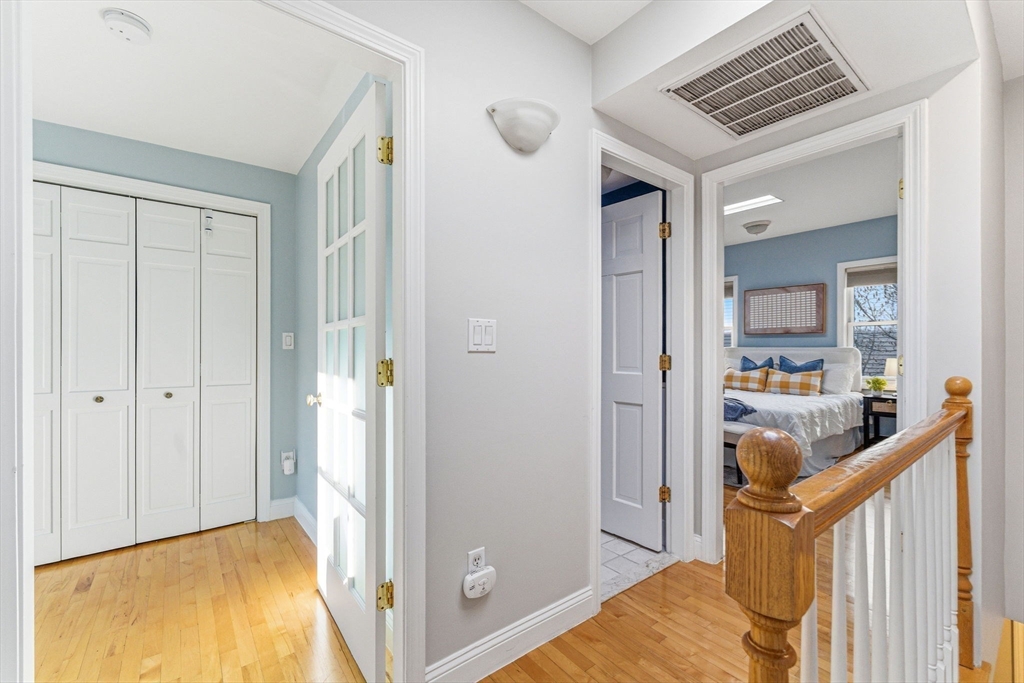 3 Mullins Ct # 3