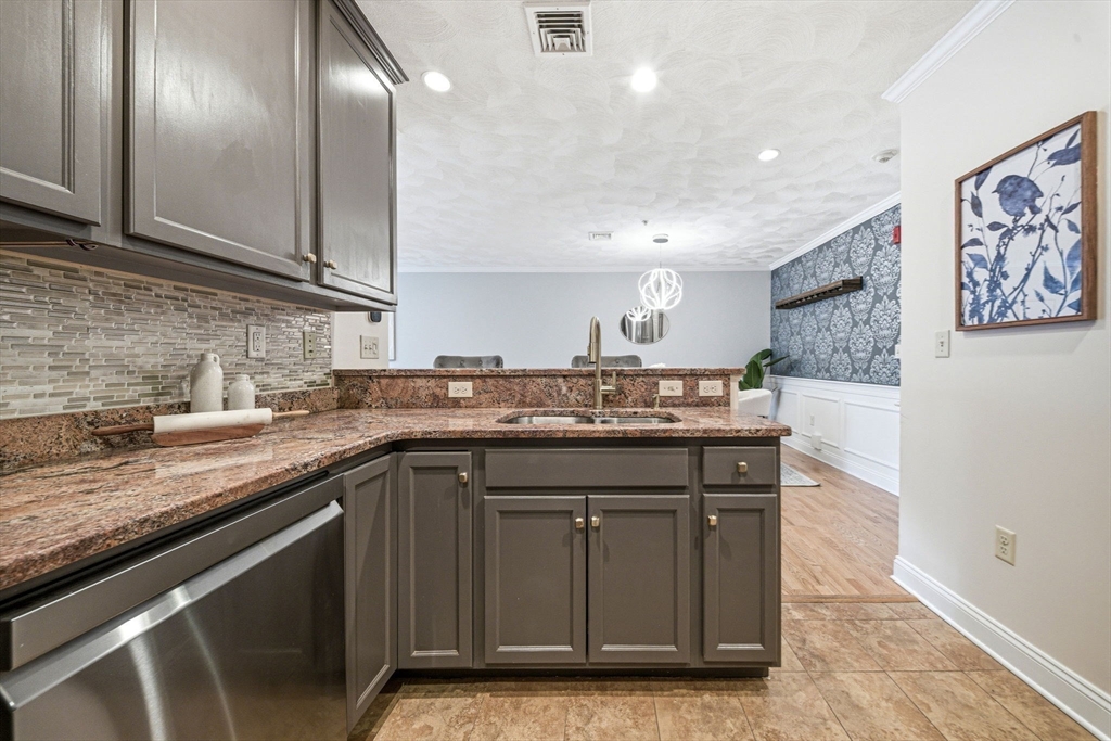 215 Harvard St # 13