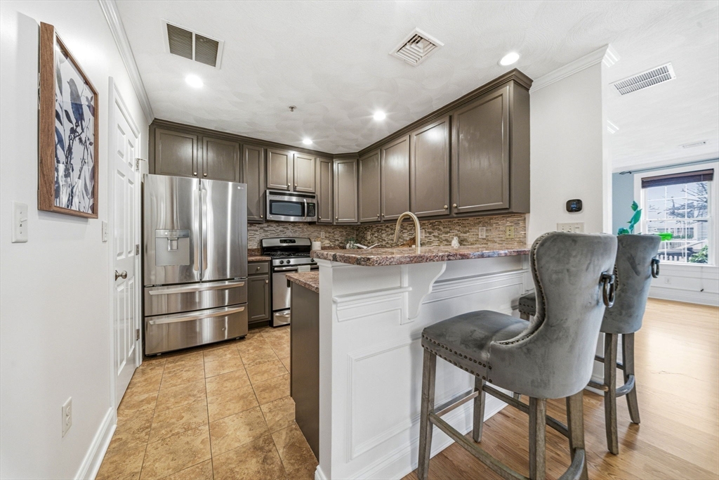 215 Harvard St # 13