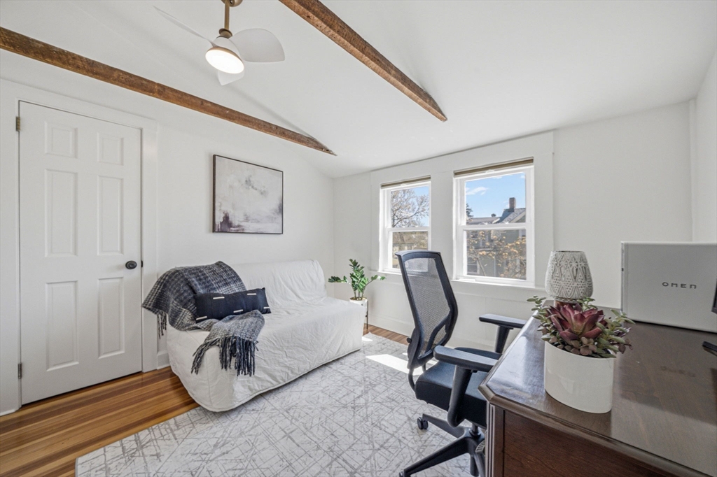 52 Greenleaf Ave # 52