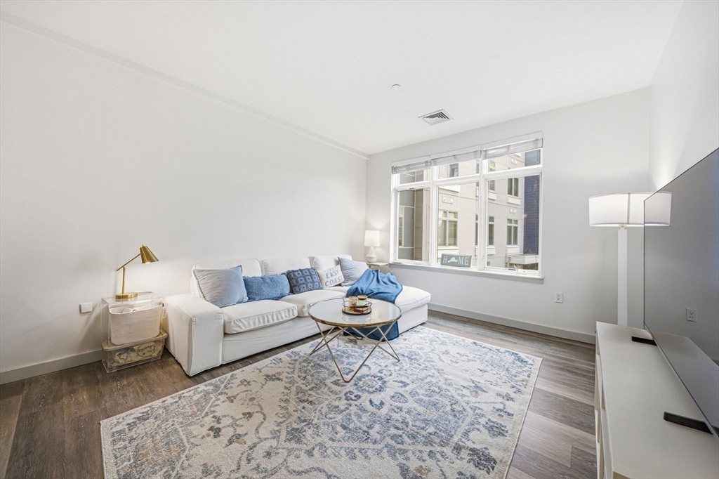 180 Telford St # 312