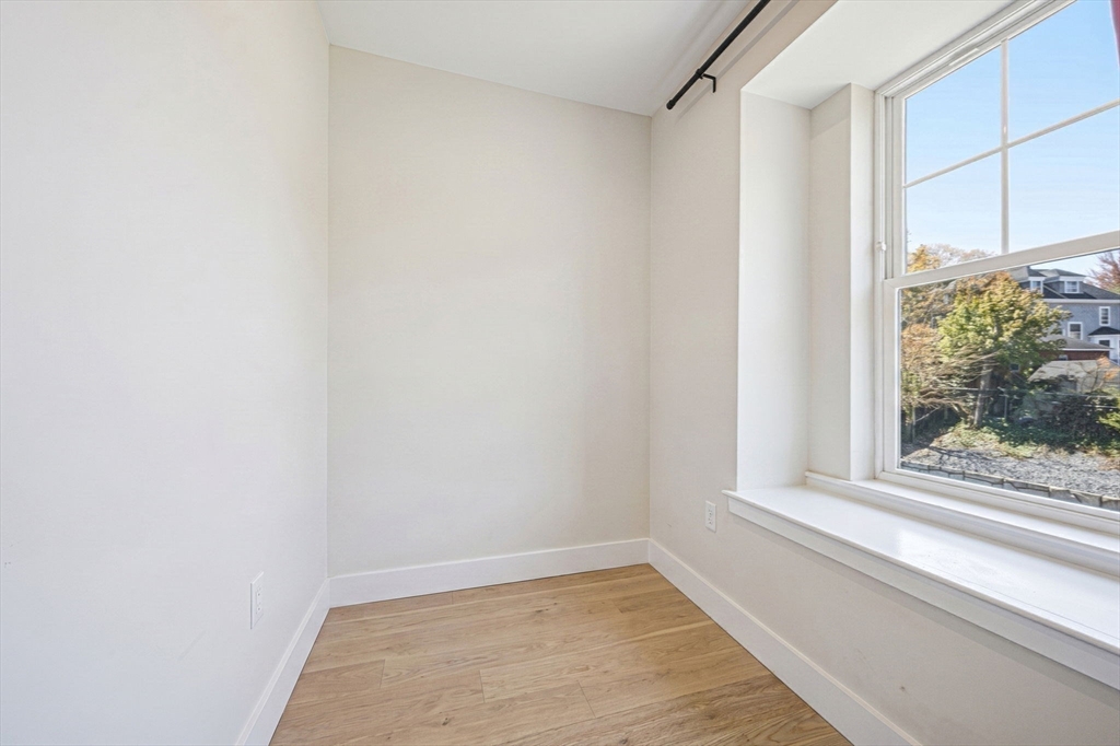 365 Newport Ave # 303