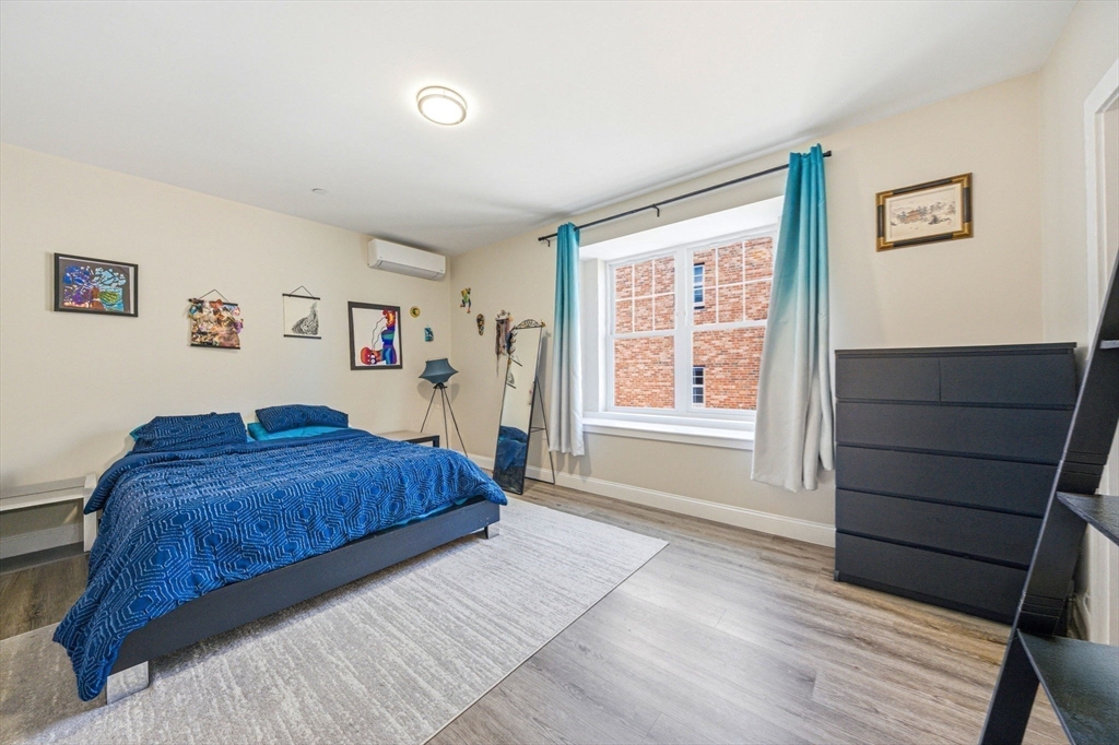 365 Newport Ave # 303