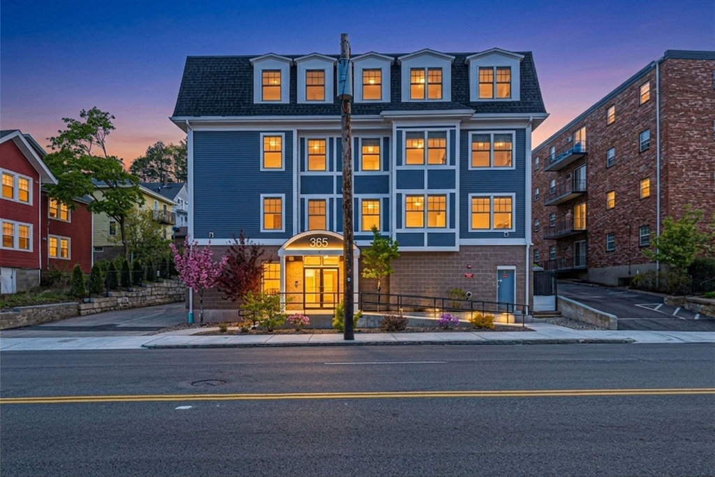 365 Newport Ave # 303