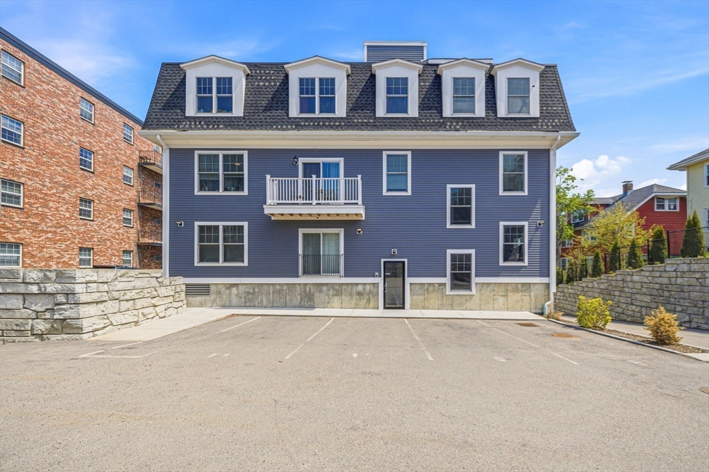 365 Newport Ave # 303