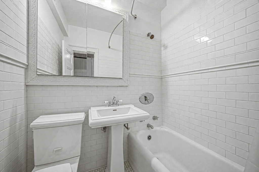 21 Beacon St # 4G