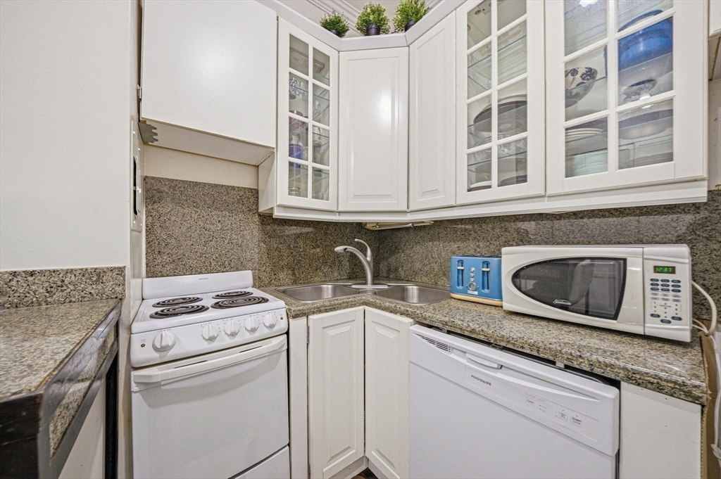 21 Beacon St # 4G