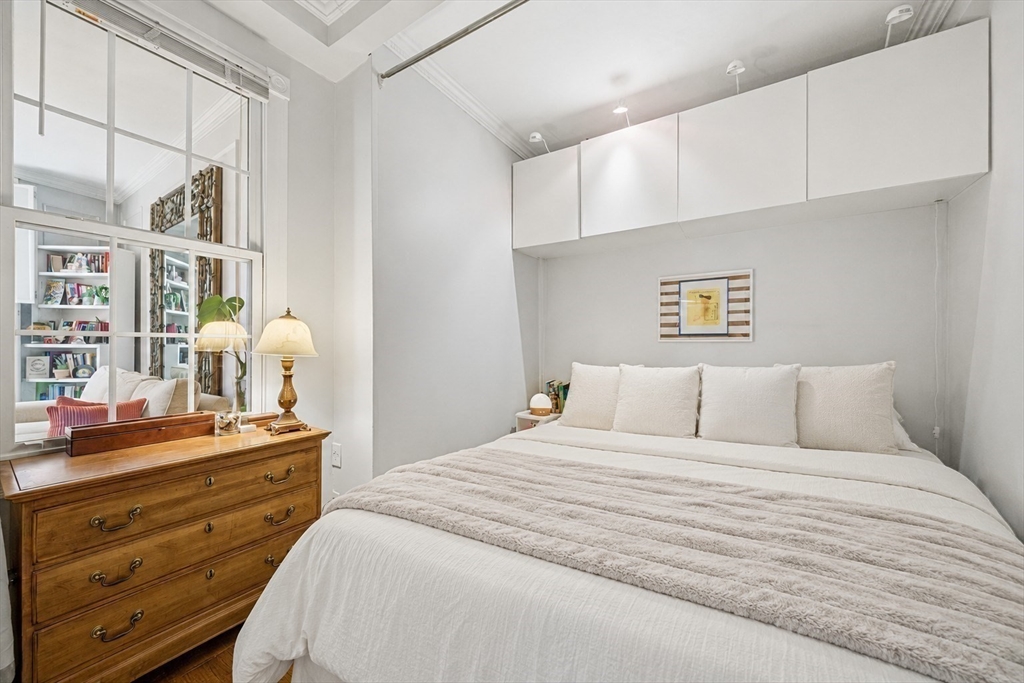 21 Beacon St # 4G