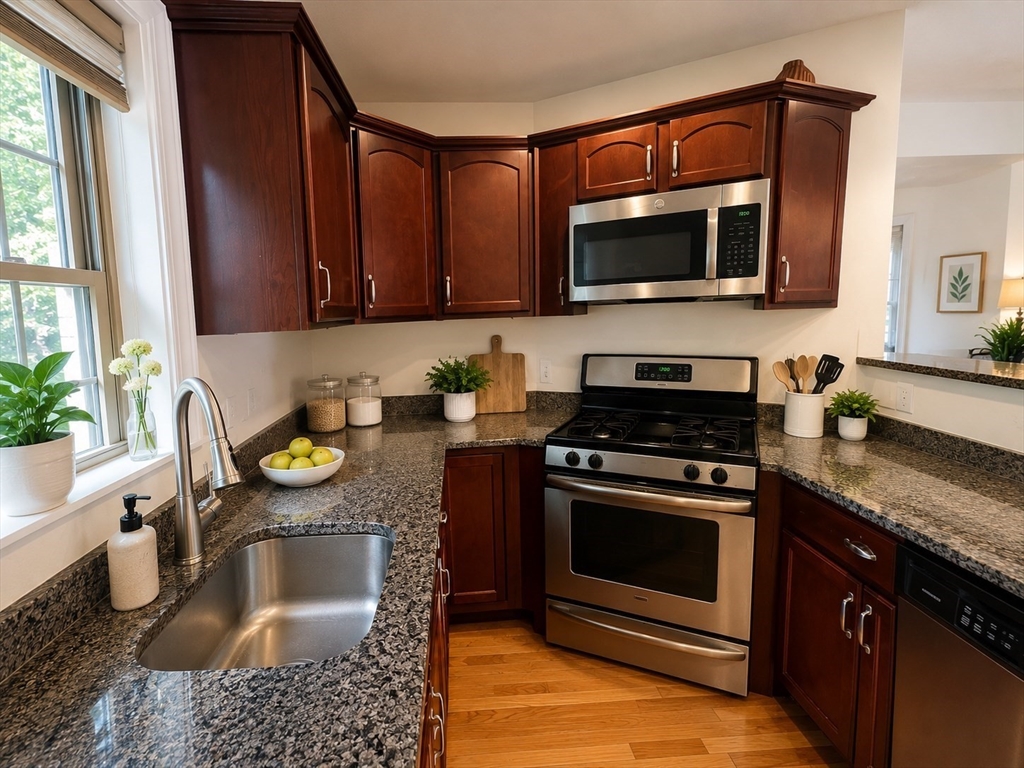 2779 Washington St Unit 6