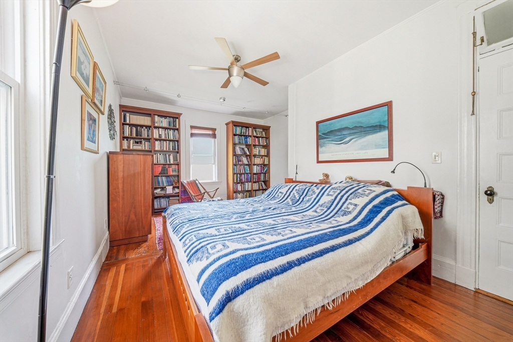 113 Antrim St # 3