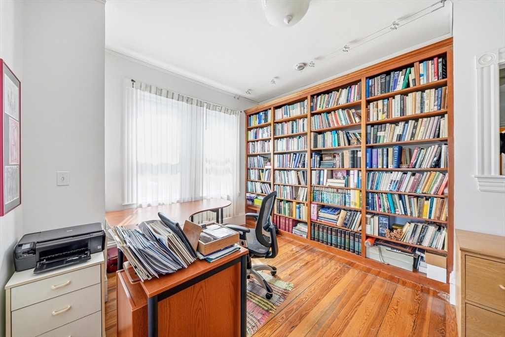 113 Antrim St # 3