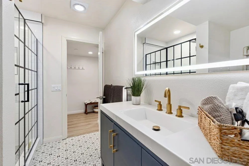 7509 Draper Unit 210
