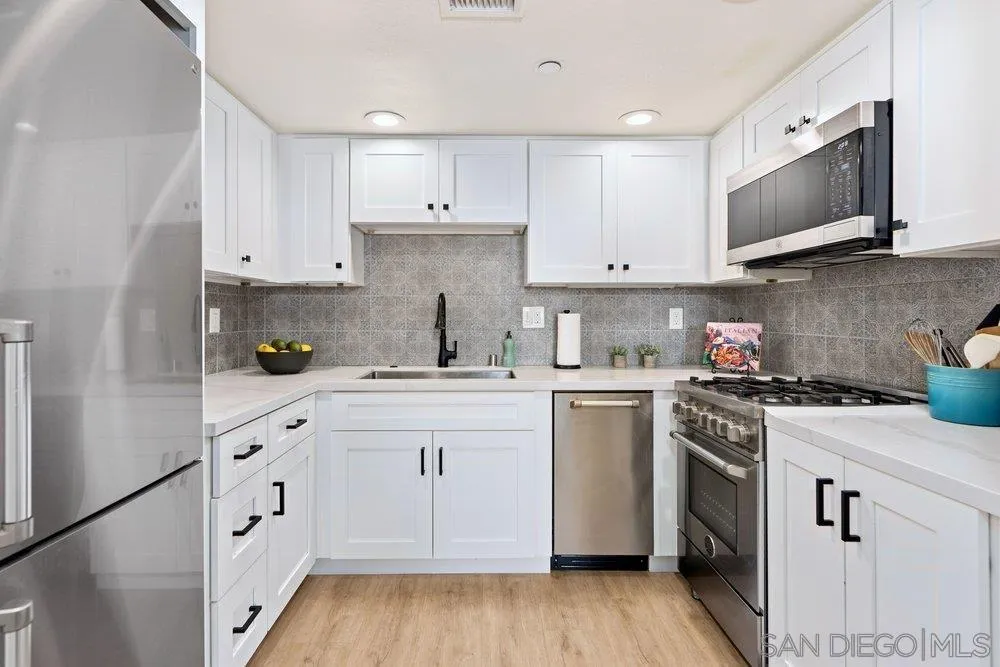 7509 Draper Unit 210