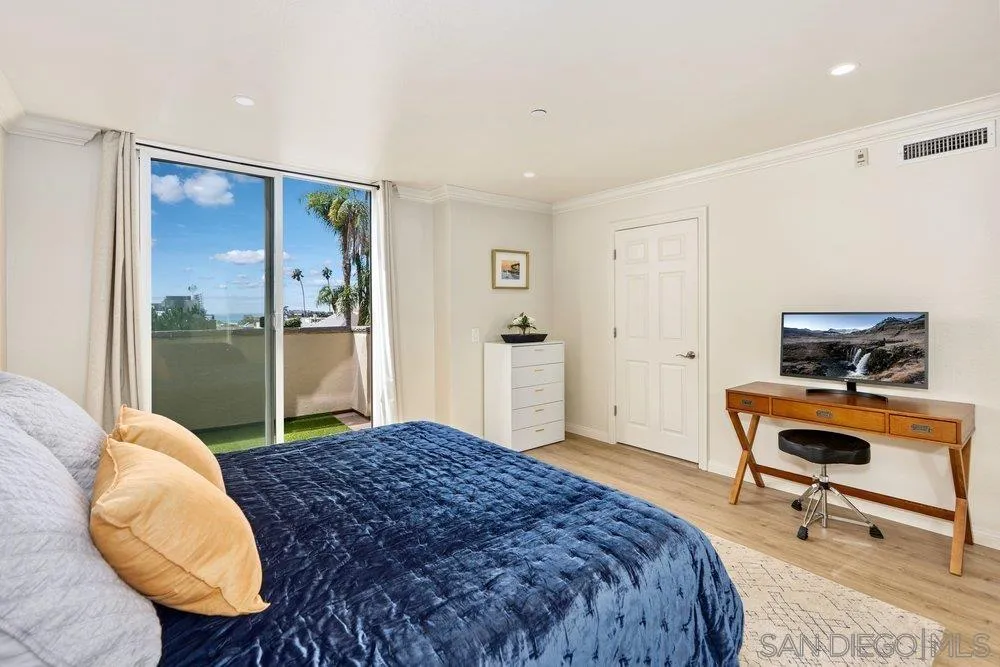 7509 Draper Unit 210