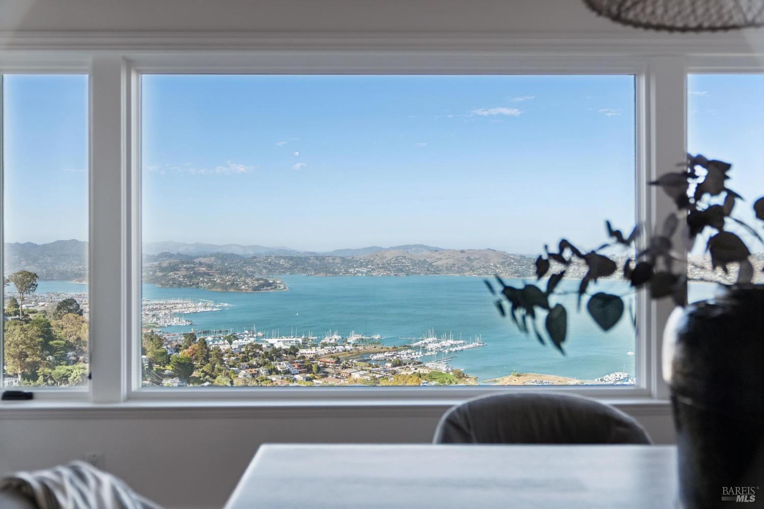 62 Cloud View Road