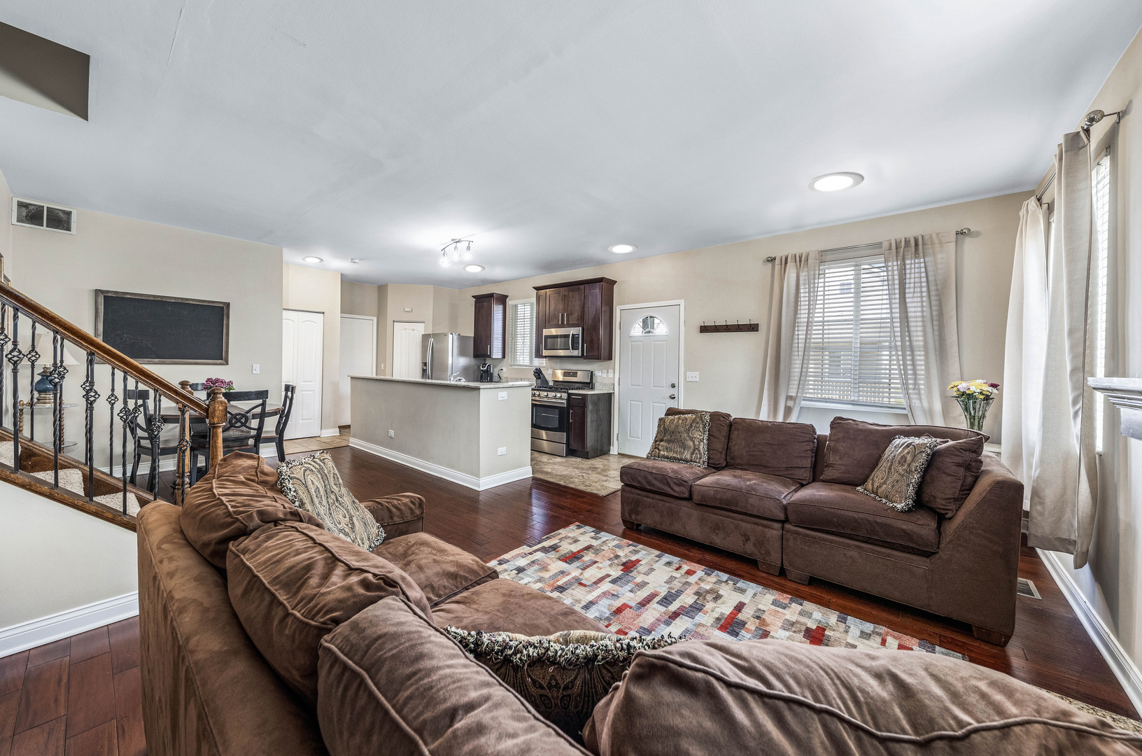 90 Strawflower Court