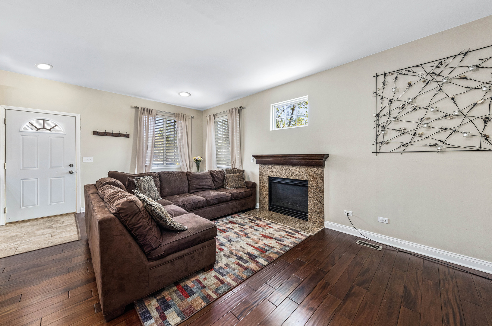 90 Strawflower Court