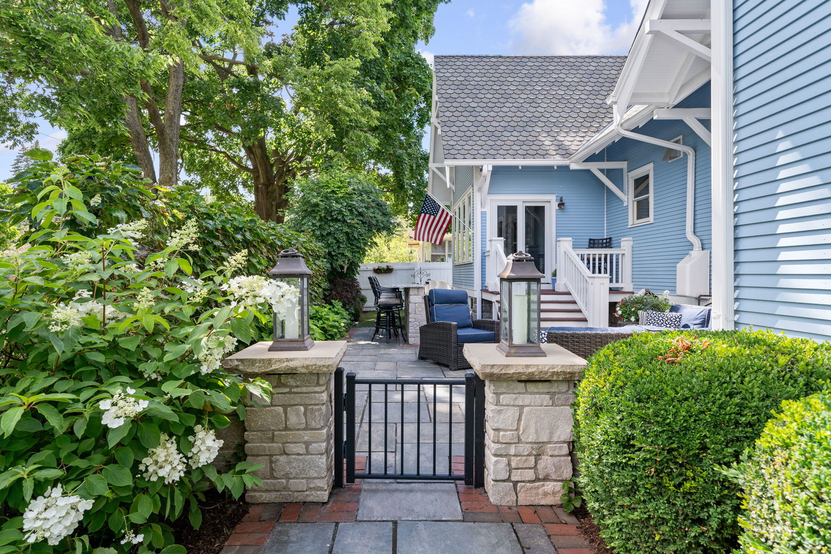 5 N Columbia Street