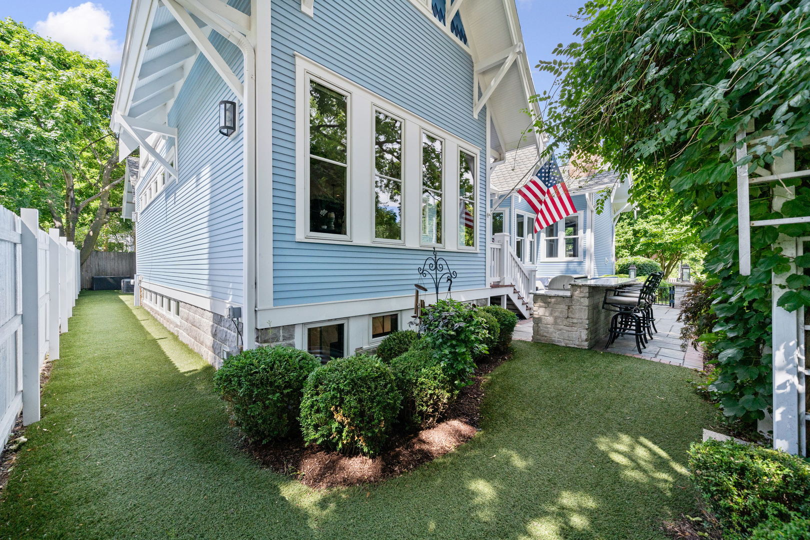 5 N Columbia Street