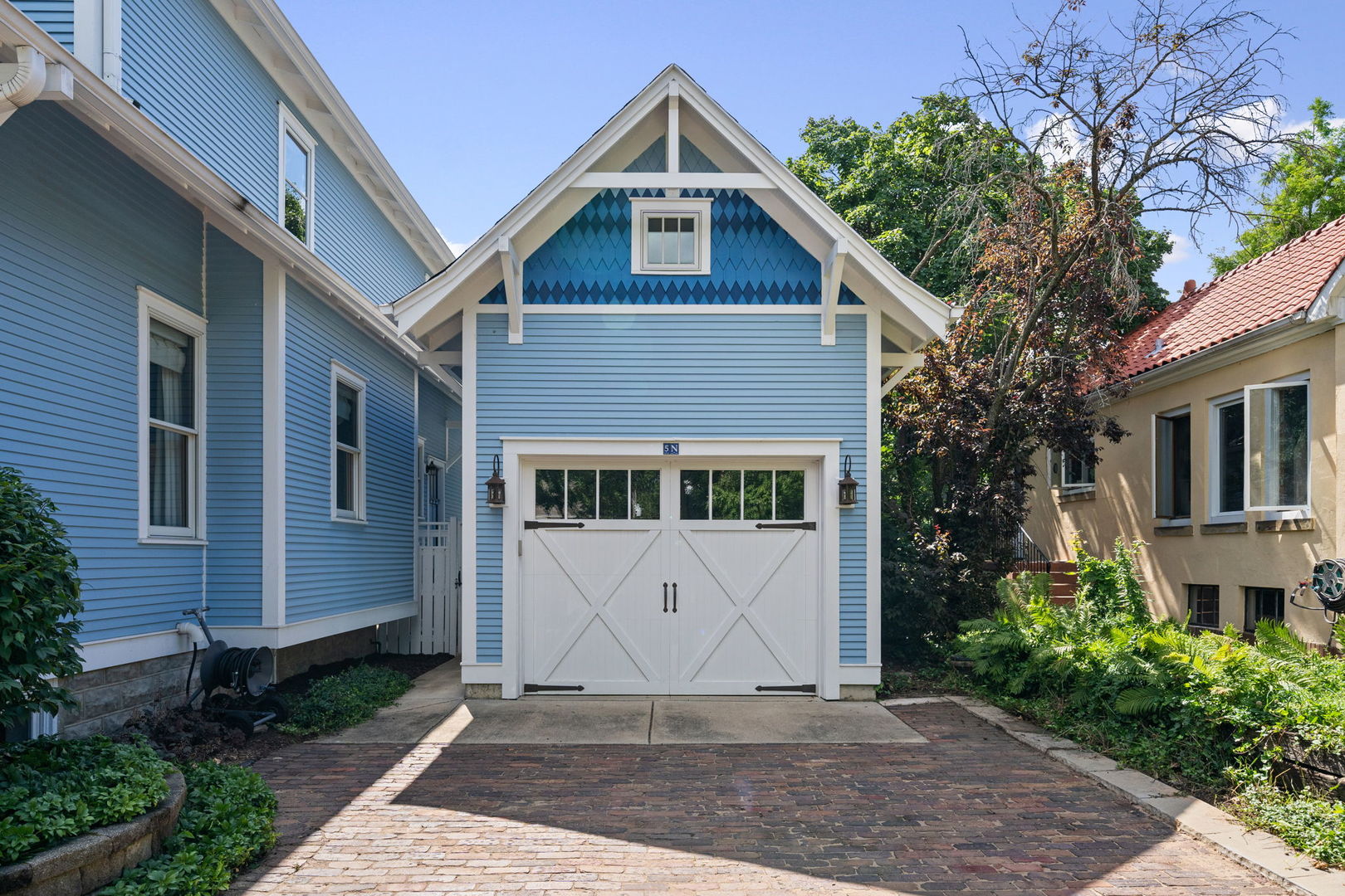5 N Columbia Street