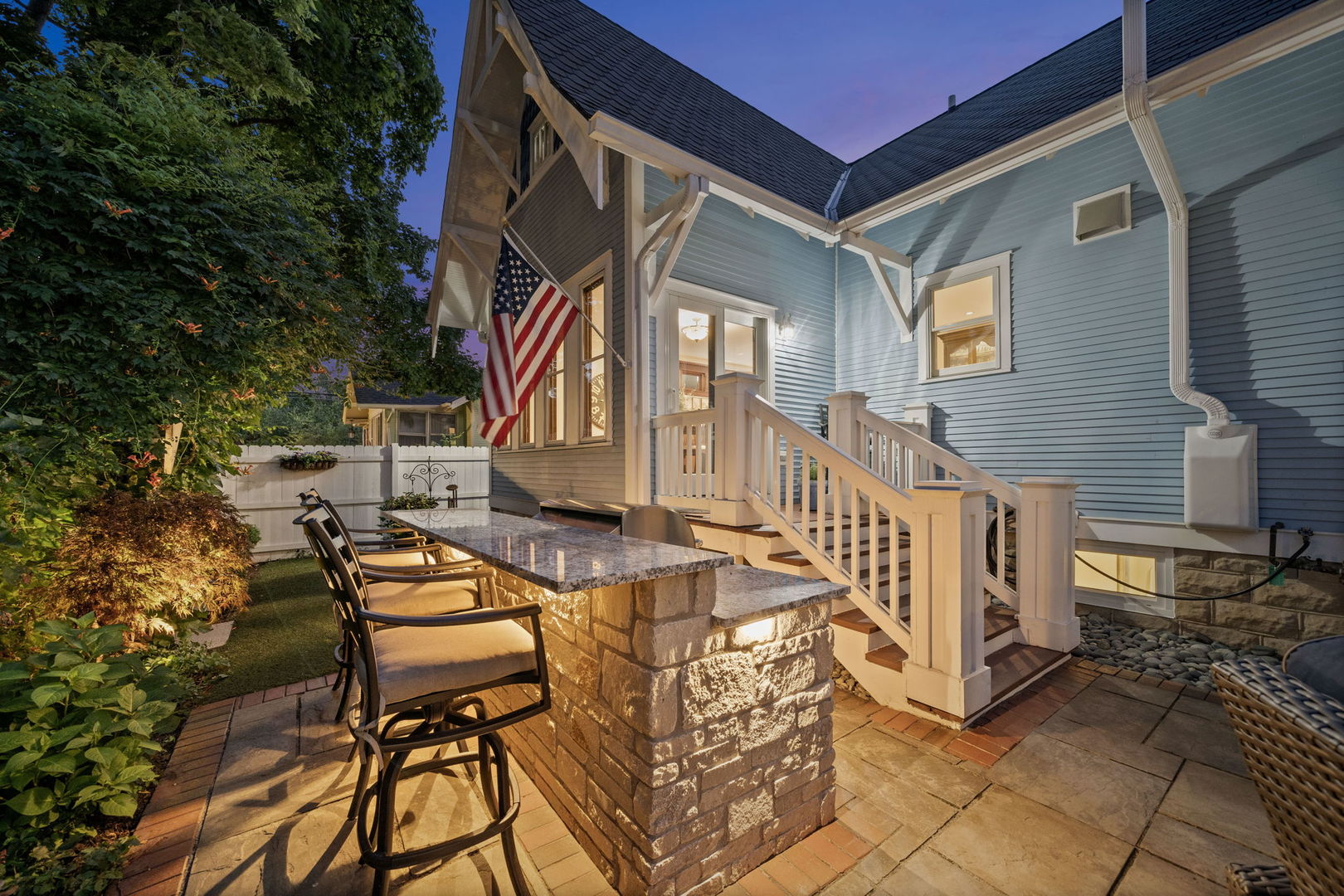 5 N Columbia Street