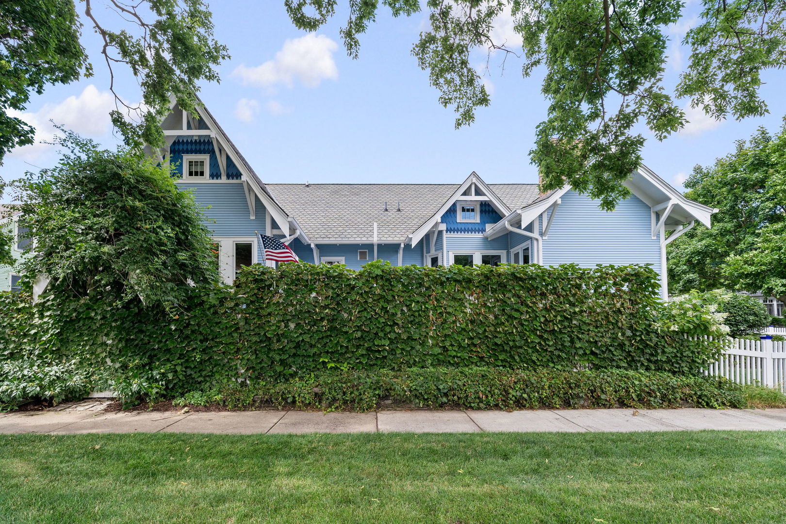5 N Columbia Street