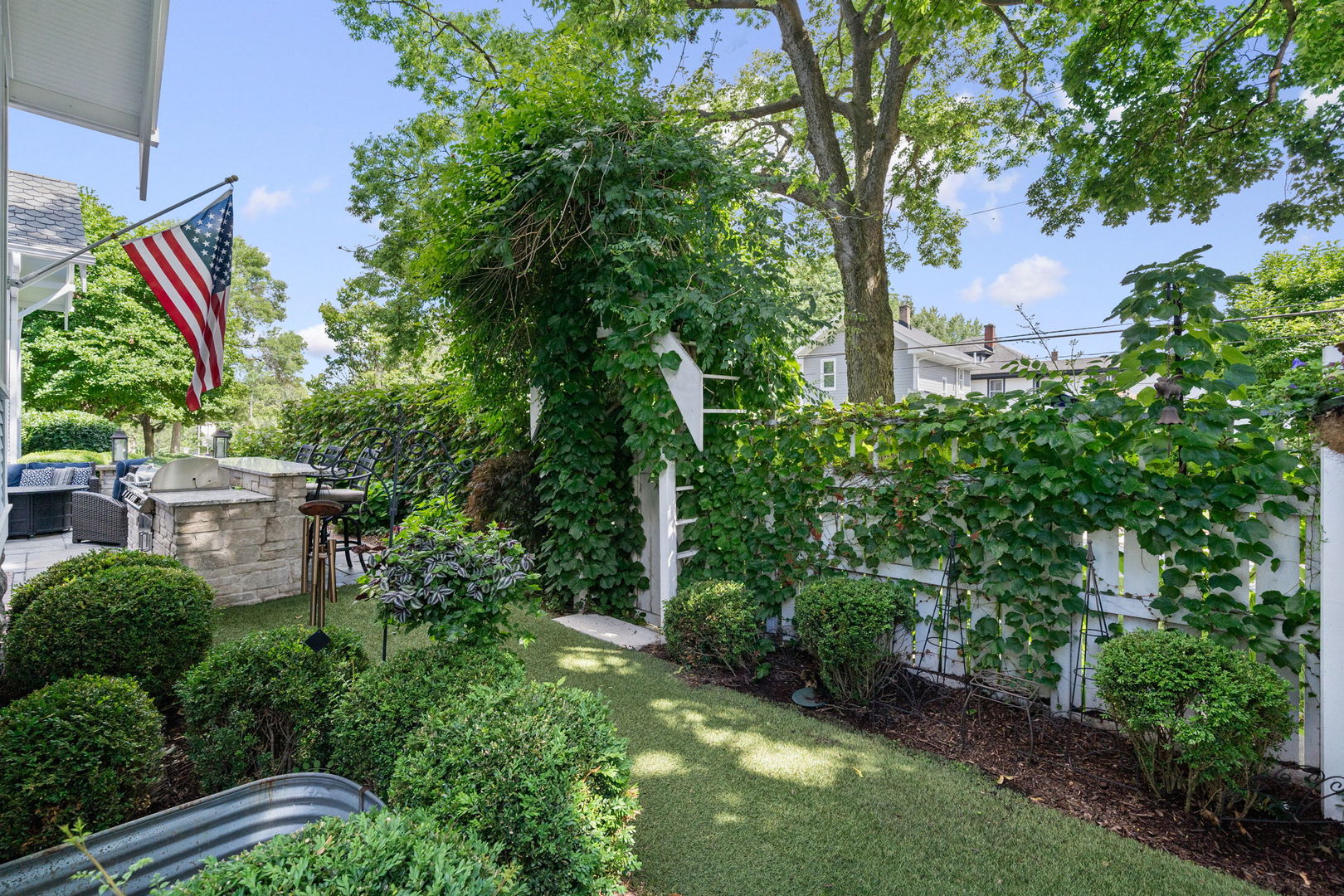 5 N Columbia Street