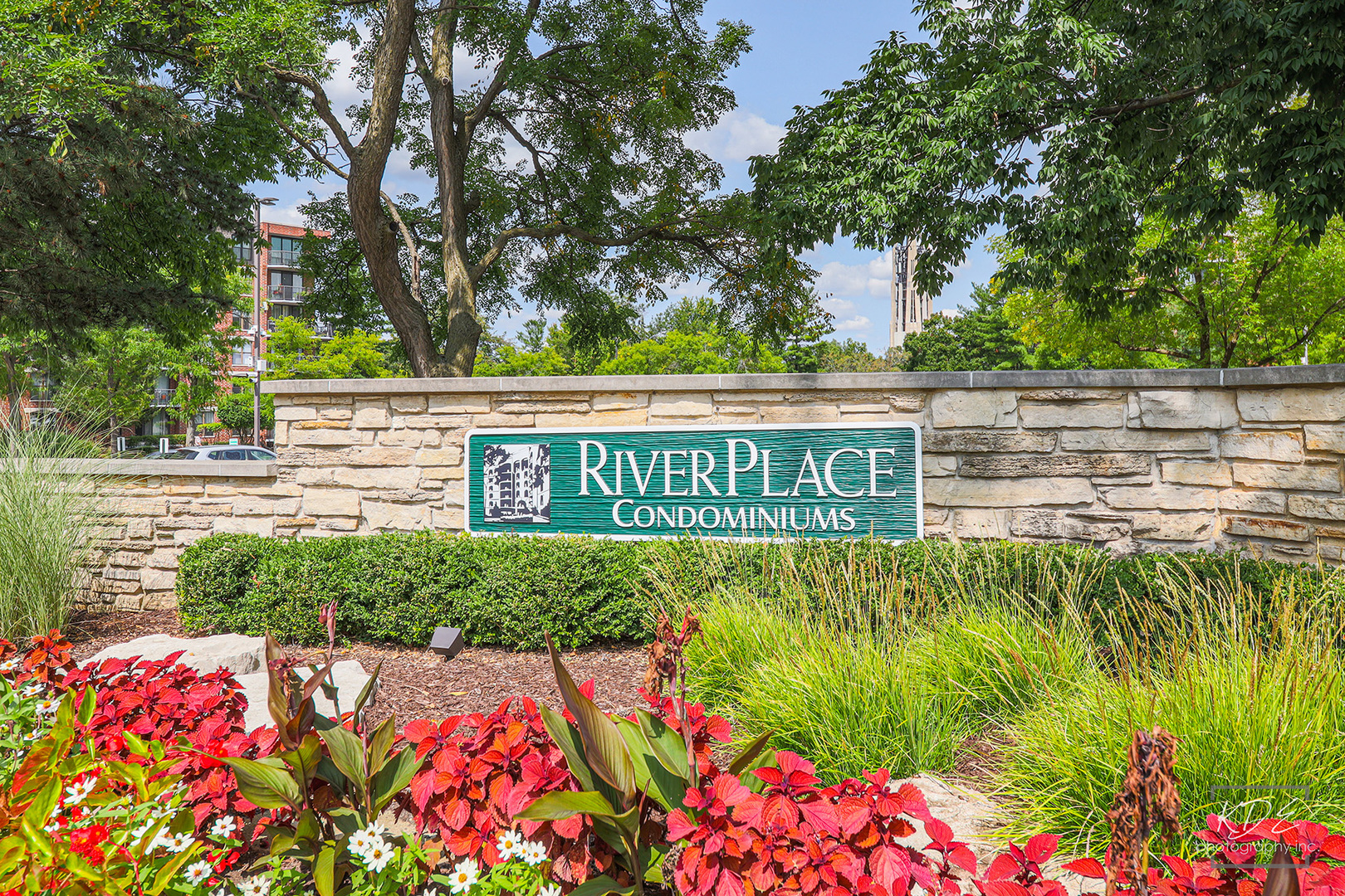 511 Aurora Avenue Unit: 619