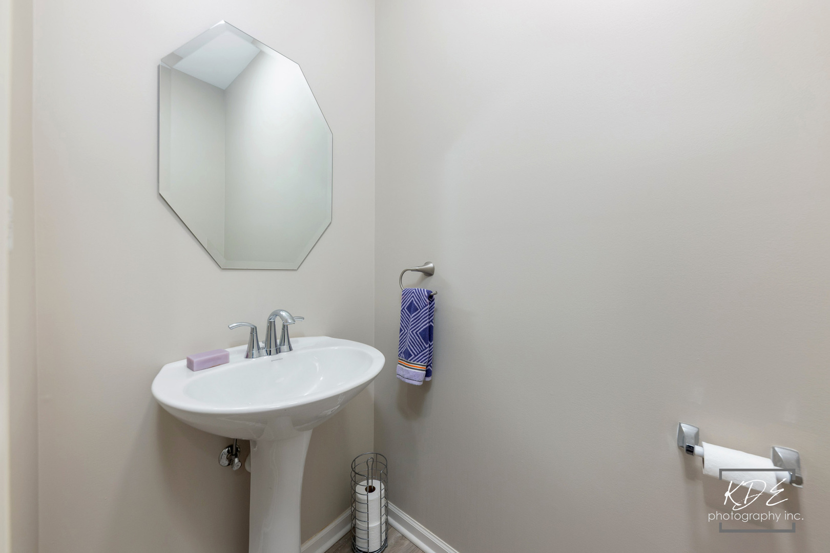 1115 Goldfinch Avenue