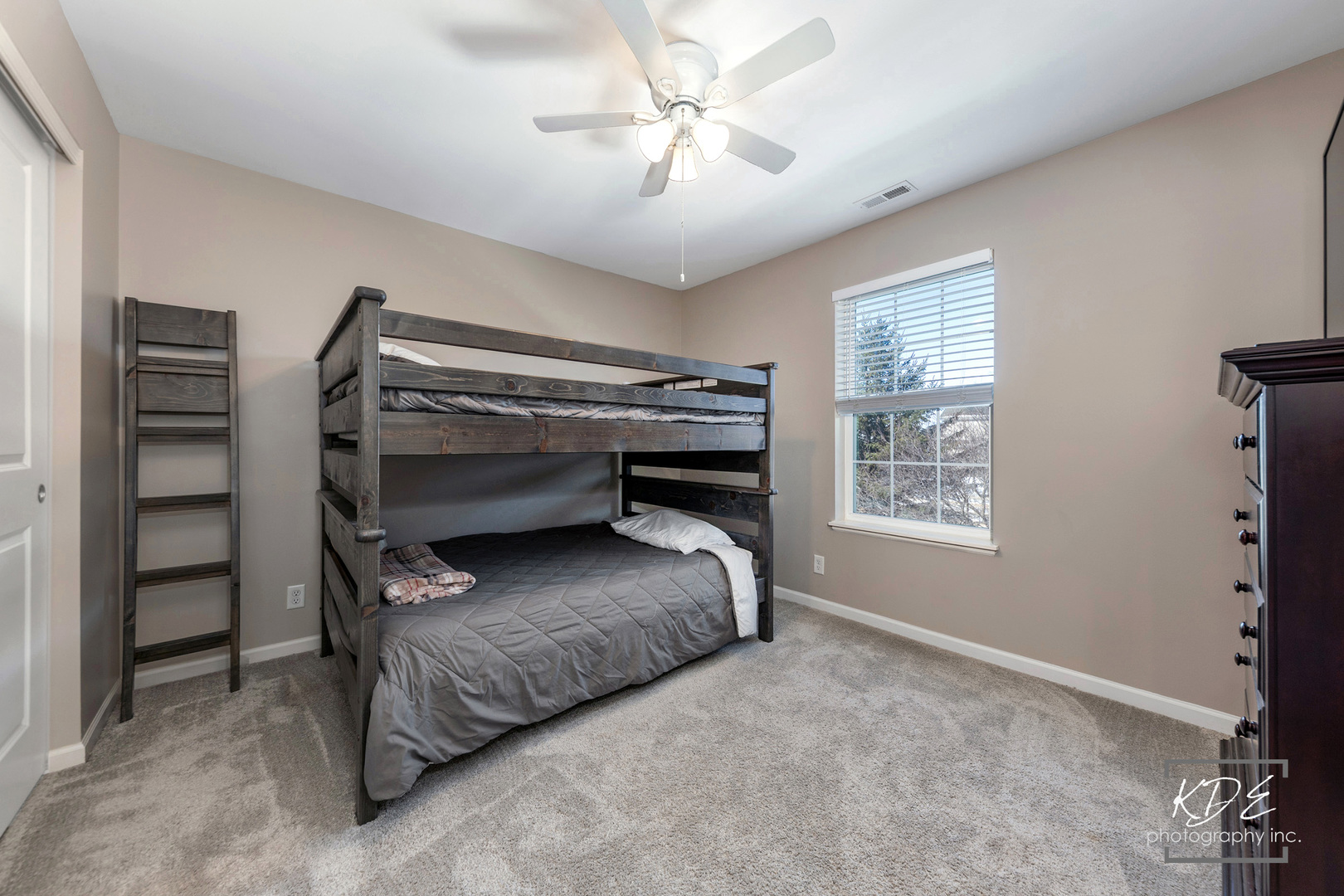 1115 Goldfinch Avenue