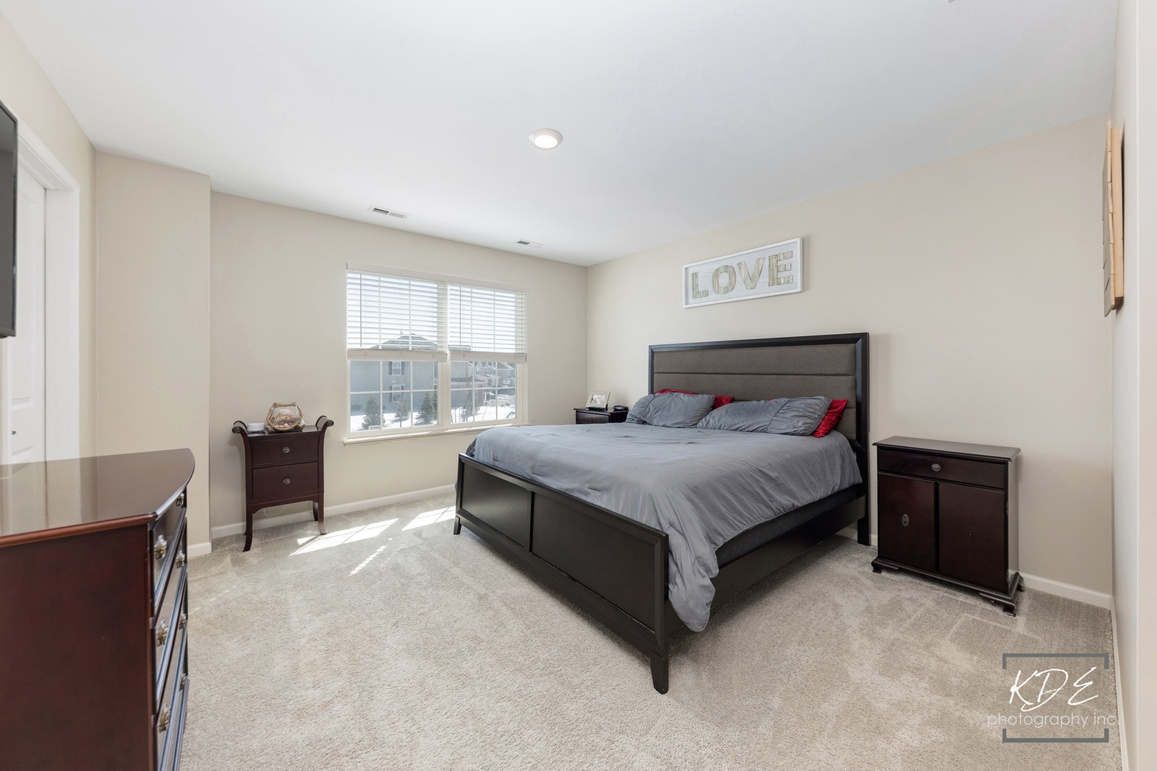 1115 Goldfinch Avenue