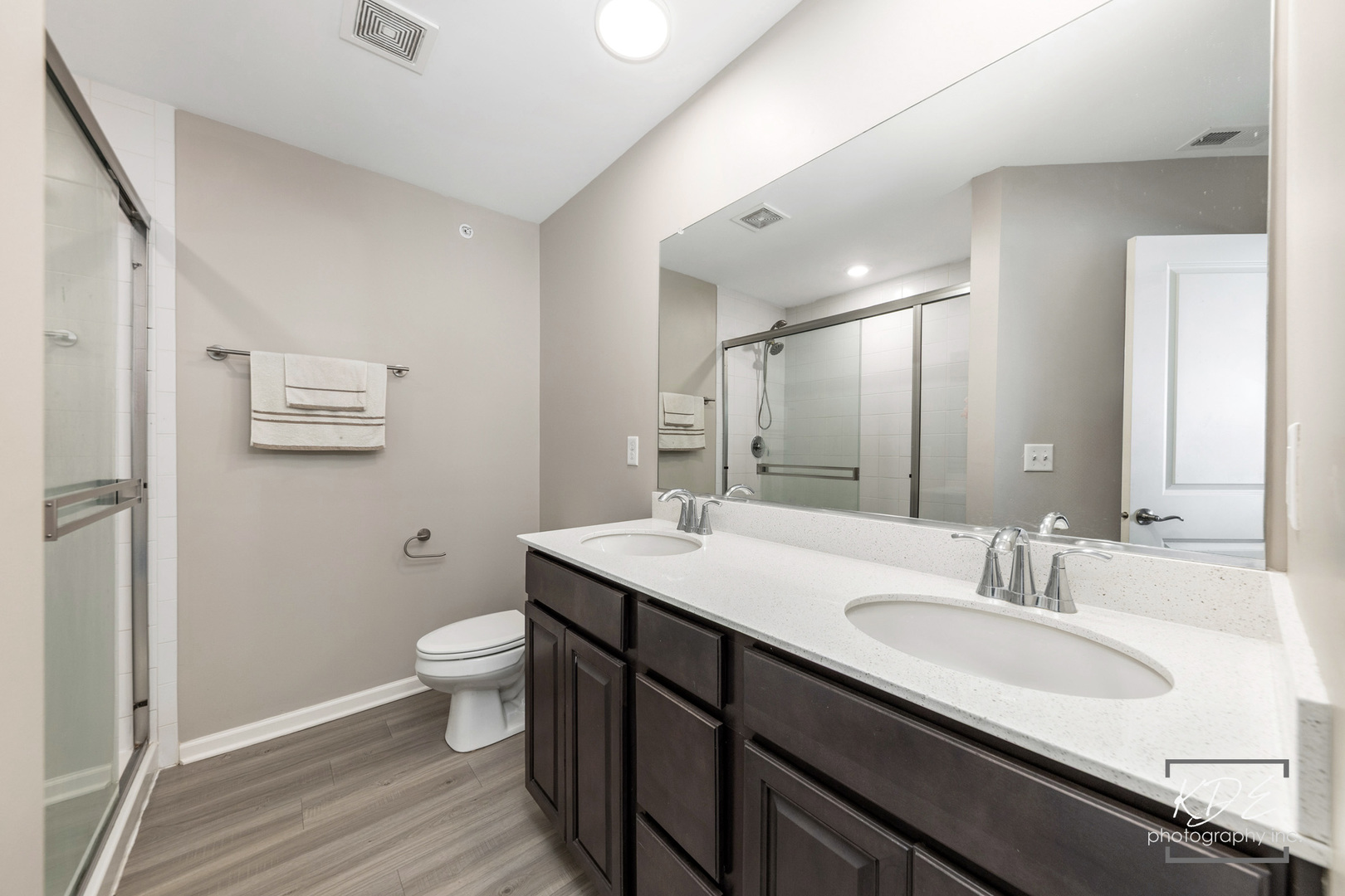 1115 Goldfinch Avenue