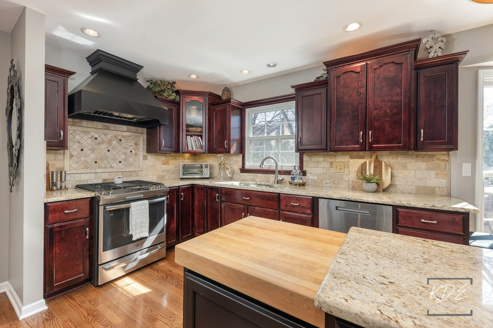 992 Belaire Court