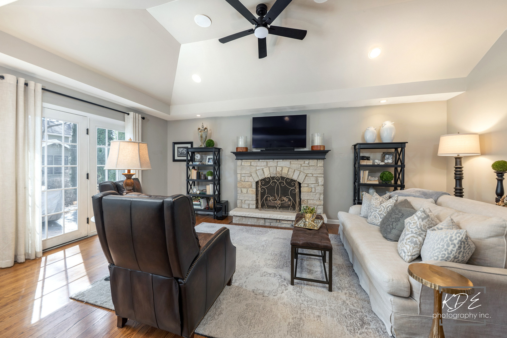 992 Belaire Court