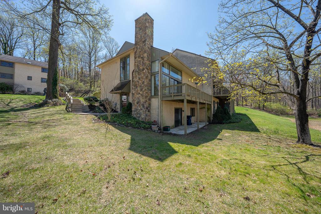 453 LYNETREE DRIVE Unit: 20-D
