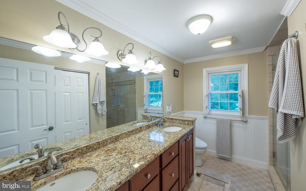 496 BLACK SWAN LANE