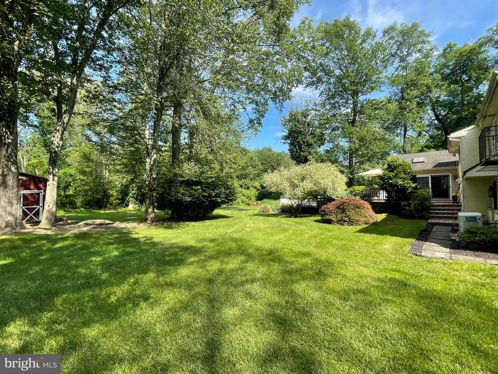 496 BLACK SWAN LANE