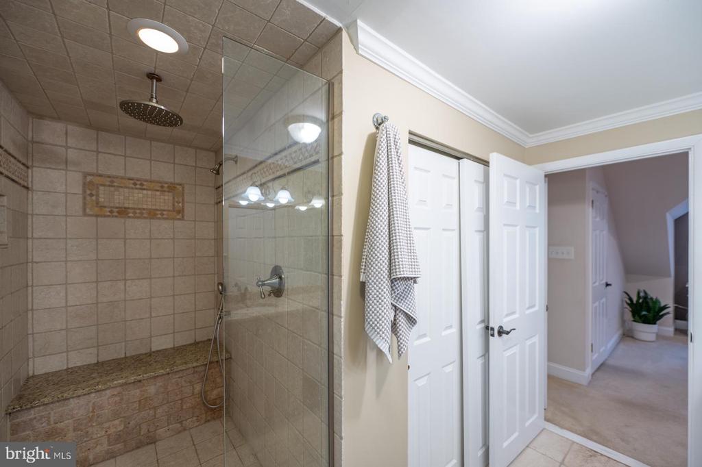 496 BLACK SWAN LANE