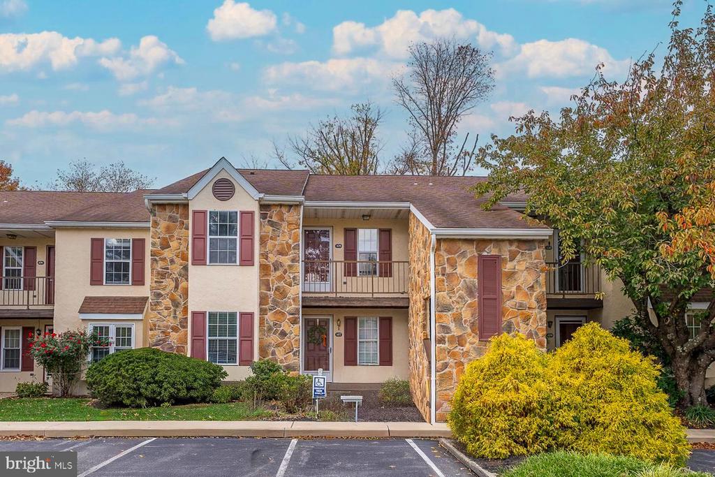 108 VALLEY STREAM CIRCLE Unit: 108A