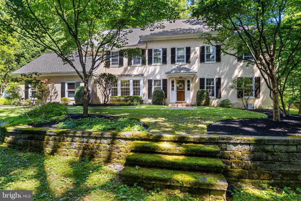 101 WOODS LANE