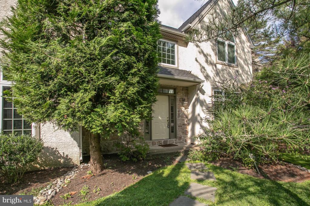 5034 BRITTANY LANE