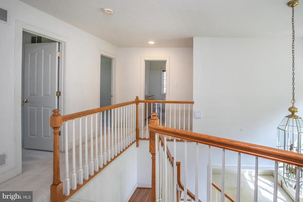 5034 BRITTANY LANE